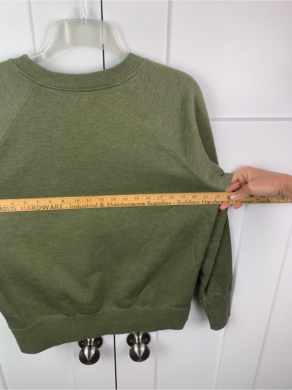 Maurices MEDIUM Crewneck Sweatshirt Highland Cow Skull Boho Floral Western Green - Picture 5 of 5